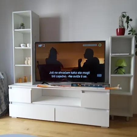 Apartment Ana *