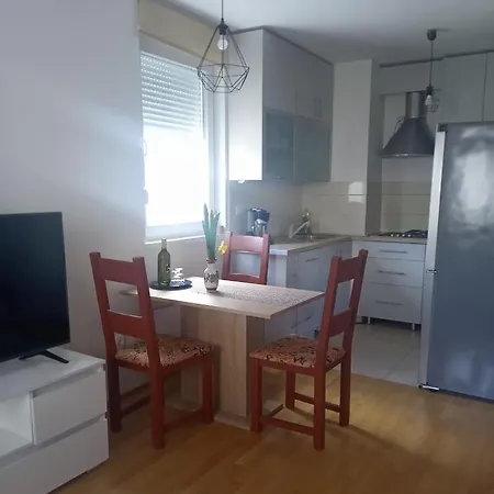 Apartment Ana *